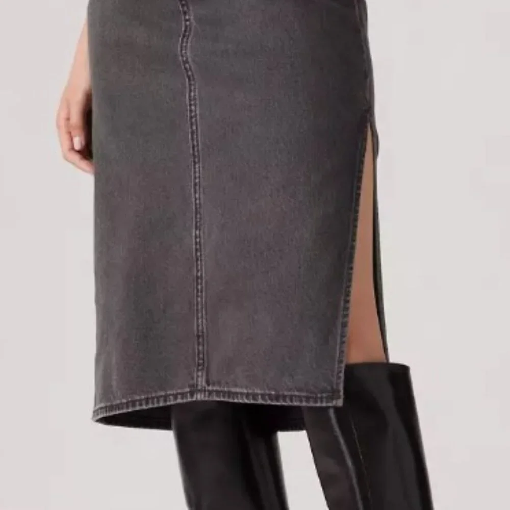 Levi's - Picture 2 of 12
